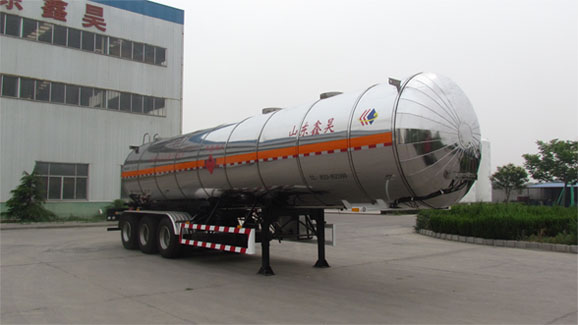 万鑫鑫昊12.4米30吨3轴易燃液体罐式运输半挂车(WXH9400GRY)