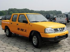 尼桑牌ZN5033XGCU2G4工程车
