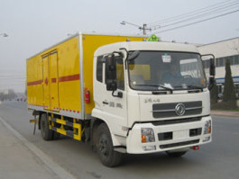 爆破器材运输车
