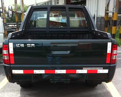 JX1020TSD4 江铃109马力单桥柴油1.5米国四多用途货车图片