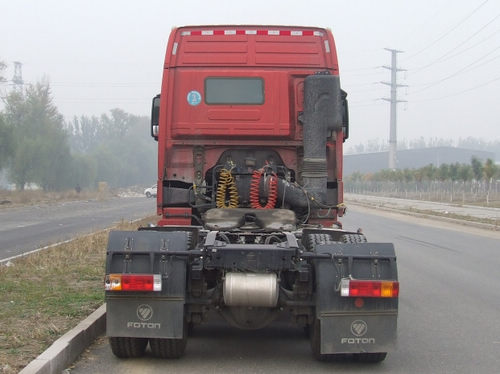 BJ4259SNFKB-XC 欧曼428马力后双桥,后八轮柴油半挂牵引车图片