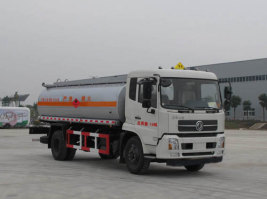 易燃液体罐式运输车