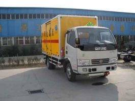 爆破器材运输车