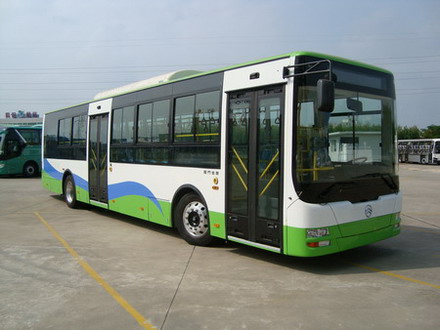 金旅12米10-25座纯电动城市客车(XML6125JEV60C)