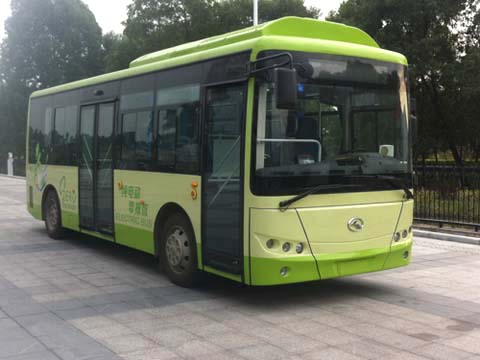 金龙8.1米10-23座纯电动城市客车(XMQ6811AGBEVL2)