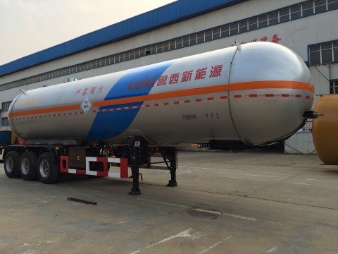 鲁西12.5米26吨3轴液化气体运输半挂车(LXZ9400GYQA)