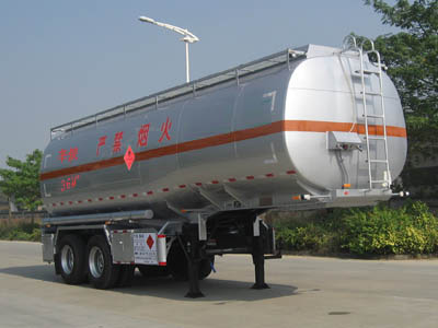 永强8.6米24吨2轴化工液体运输半挂车(YQ9340GHY)