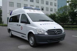 凯福莱牌NBC5035XJH03救护车
