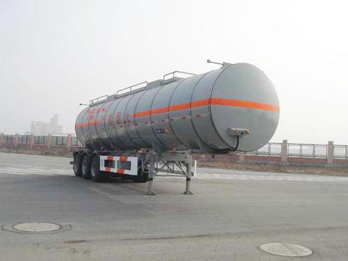 中集12.6米29吨3轴化工液体运输半挂车(ZJV9400GHY)