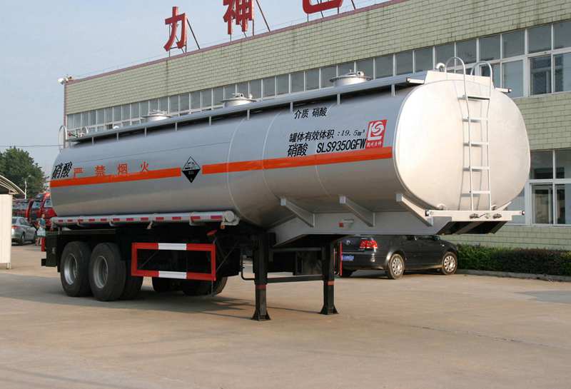 醒狮8.7米28吨2轴腐蚀性物品罐式运输半挂车(SLS9350GFW)