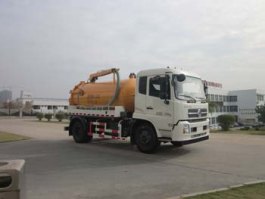 吸污车