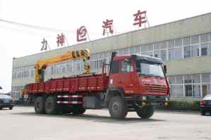 压裂管汇车