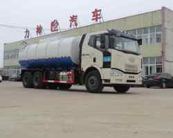 吸污车