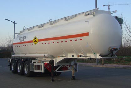 凌宇11.4米32.5吨3轴氧化性物品罐式运输半挂车(CLY9400GYW)