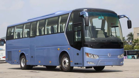 金旅11米24-51座客车(XML6112J15Z)