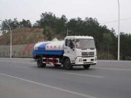 绿化喷洒车