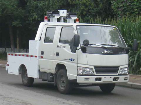 ST5030XZMQ 鲁峰牌抢险救援照明车图片