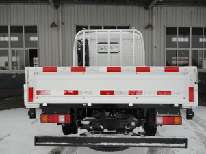 ZN1041B1Z4 日产131马力单桥柴油2.1米国四载货汽车图片