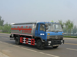 运油车