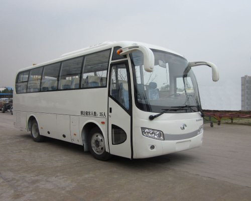 东宇8米24-35座客车(NJL6808YN5)