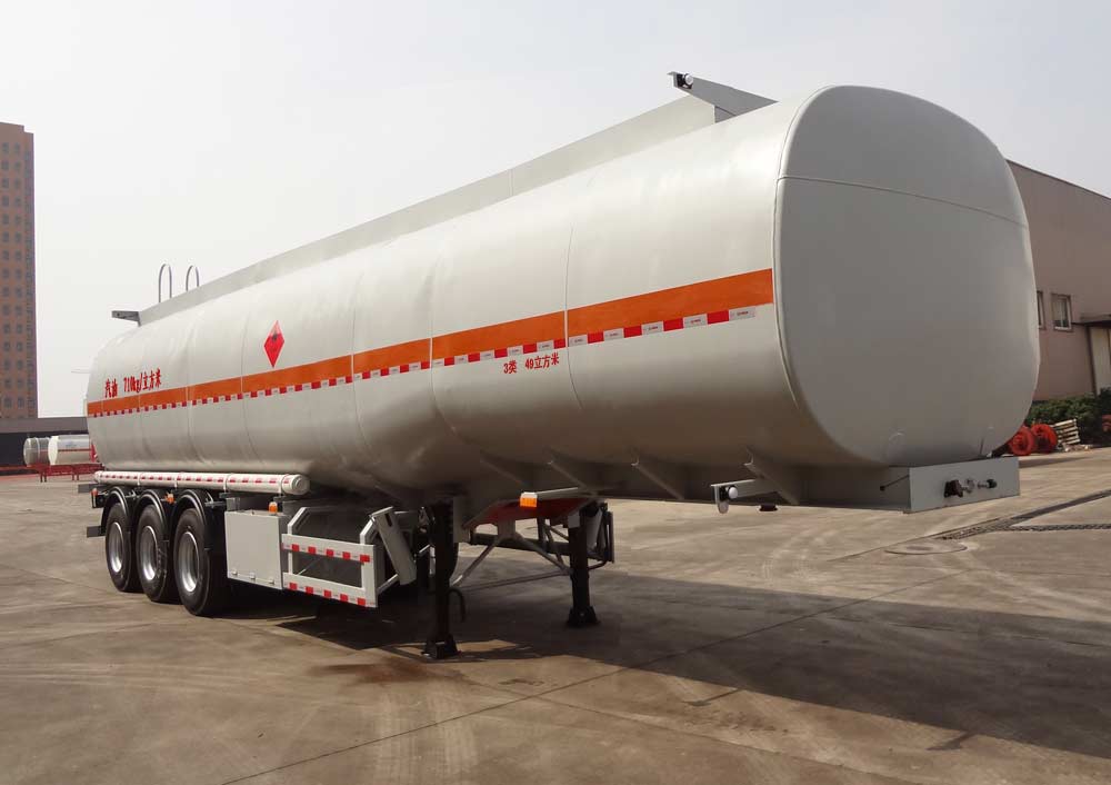 兴扬12.4米33.2吨3轴易燃液体罐式运输半挂车(XYZ9400GRYA)