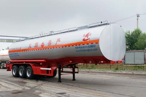 昌骅11.9米30.5吨3轴易燃液体罐式运输半挂车(HCH9400GRYZY)