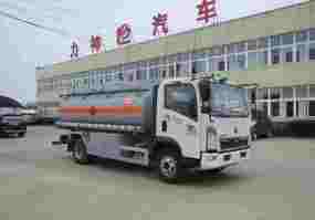 运油车