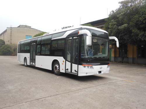 桂林GL6122HEVN1混合动力城市客车公告图片
