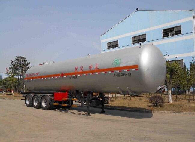 四六13米24.7吨3轴液化气体运输半挂车(WHC9405GYQ)