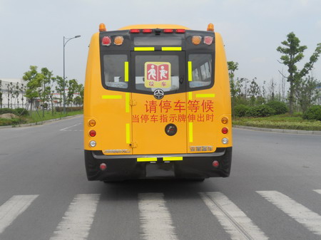 小学生专用校车图片