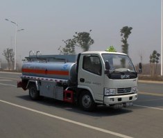 加油车