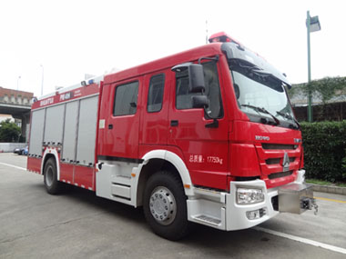 FQZ5180GXFPM40/H 抚起牌泡沫消防车图片