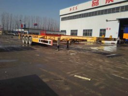 集装箱运输半挂车