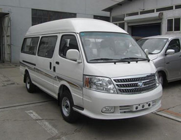 福田5.3米10-11座轻型客车(BJ6546B1DRA-XA)