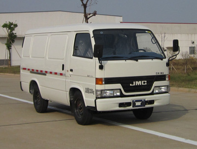江铃牌JX5030XXYM厢式运输车