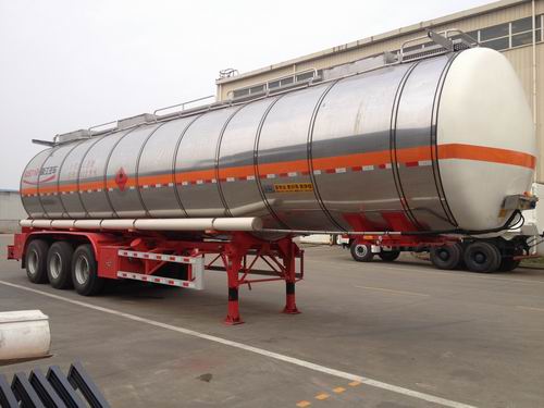 瑞江12.9米30.2吨3轴易燃液体罐式运输半挂车(WL9405GRYB)