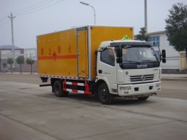 爆破器材运输车