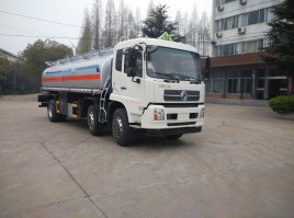 运油车