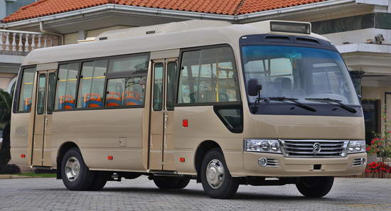 金旅8米10-32座混合动力城市客车(XML6809JHEVD8C)