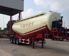 下灰半挂车