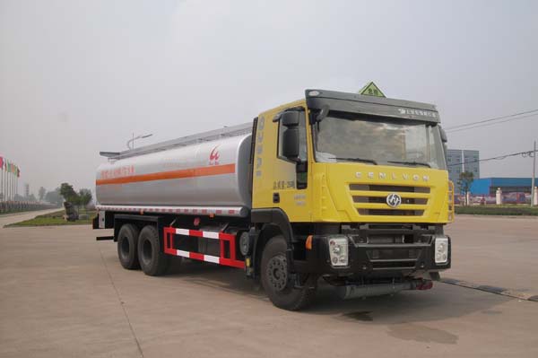 华威驰乐牌SGZ5250GRYCQ4易燃液体罐式运输车图片