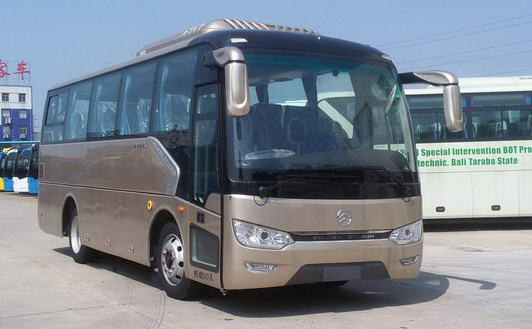 金旅8.2米24-33座纯电动客车(XML6827JEV50)