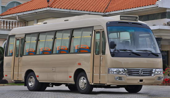 金旅8.1米10-35座纯电动城市客车(XML6809JEV20C)
