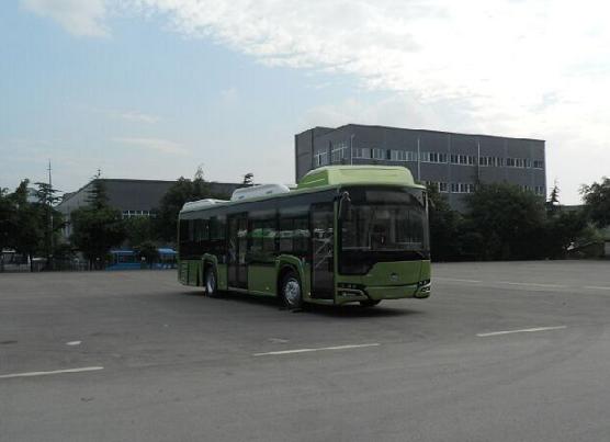 恒通客车10.6米22-36座插电式混合动力城市客车(CKZ6116HNHEVT5)