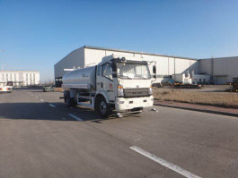 洒水车