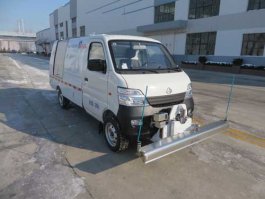 路面养护车