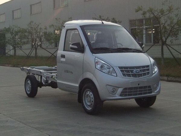 CNJ1030SDA30V 南骏112马力单桥汽油轻型载货汽车底盘图片