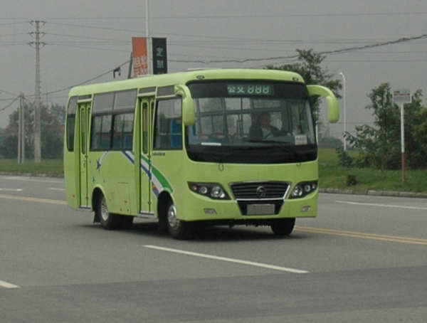 南骏6.6米10-25座城市客车(CNJ6660JQDM)
