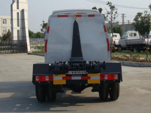 东风牌EQ5020ZXXACBEV2纯电动车厢可卸式垃圾车公告图片