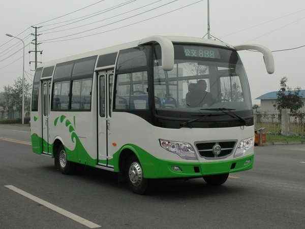 南骏6.7米10-25座城市客车(CNJ6670JQNV)